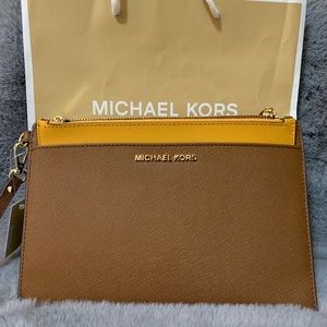 MICHAEL KORS XL POP CLUTCH WRISTLET LEATHER
